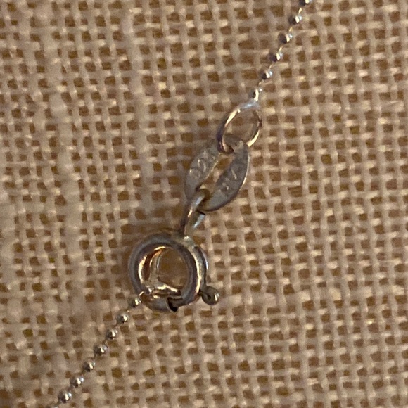 STERLING SILVER RHINESTONE ACCENTED DOLPHIN PENDANT AVON - Picture 6 of 9